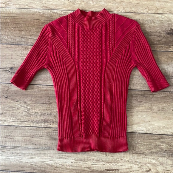 Red knit quarter sleeve mock-neck - Picture 1 of 3
